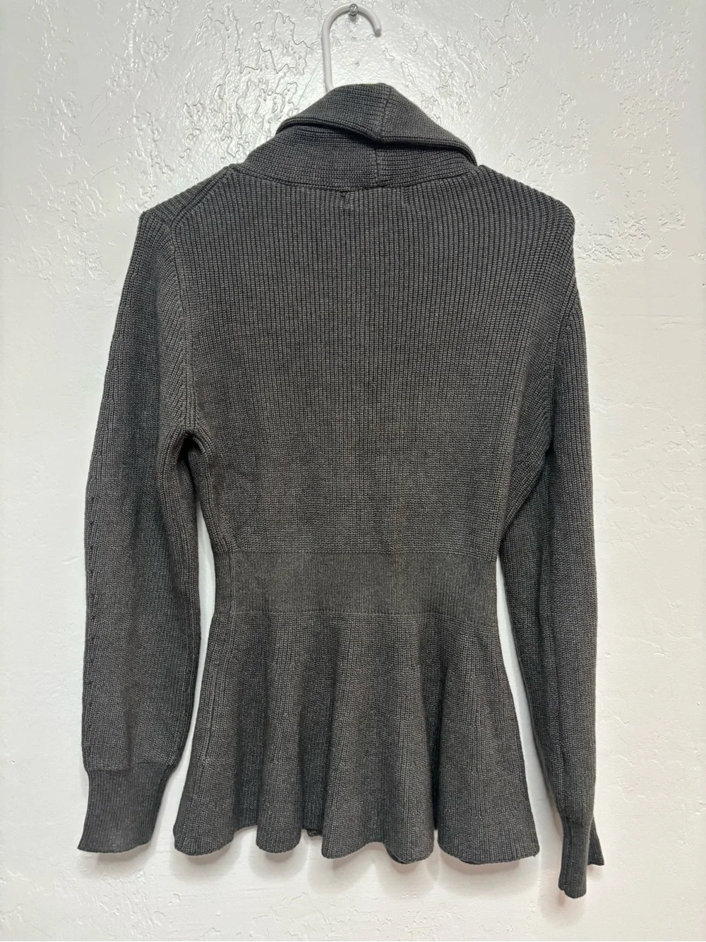New with tags, womens size medium sweater, #K1276 - Picture 2 of 5